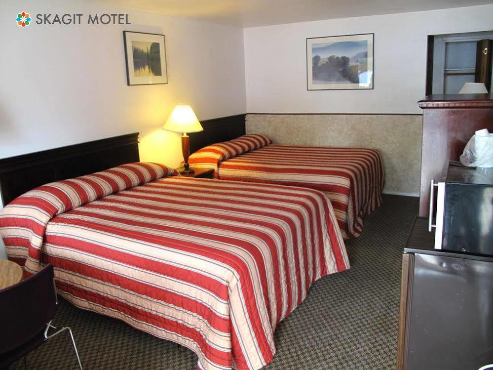Skagit MotelSedro Woolley エクステリア 写真